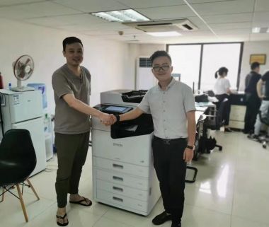 恭祝东莞宏力条码成功与誉贸达成虫虫漫画租赁合作